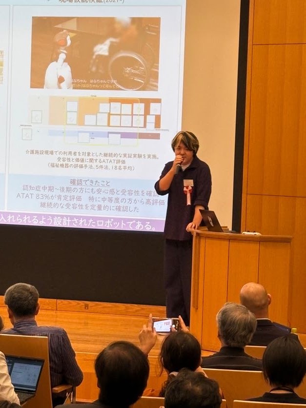 講演する袖山氏
