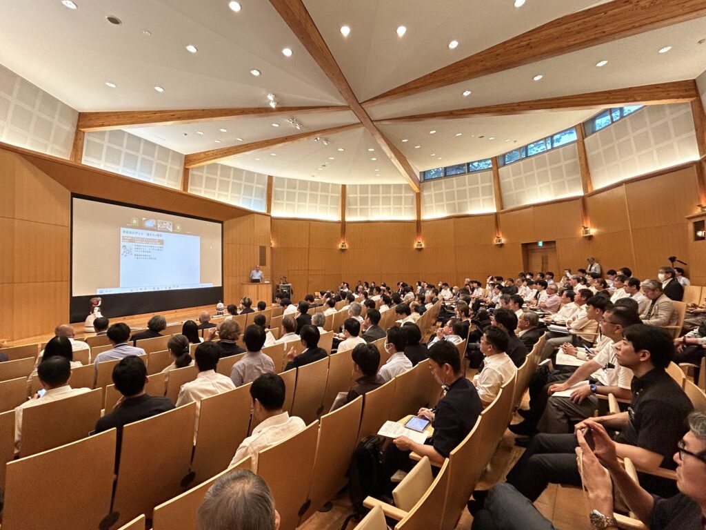 林氏の講演の様子(2)